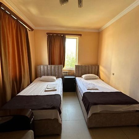 Rp Hotel- Hostel Єреван Екстер'єр фото