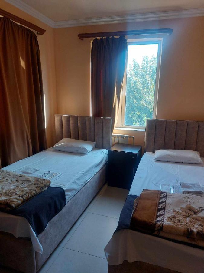 Rp Hotel- Hostel Єреван Екстер'єр фото