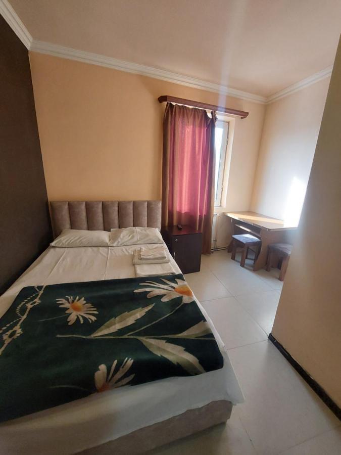 Rp Hotel- Hostel Єреван Екстер'єр фото