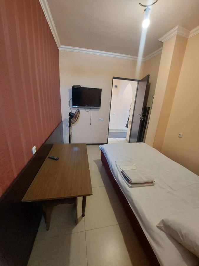 Rp Hotel- Hostel Єреван Екстер'єр фото