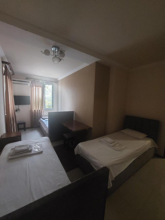 Rp Hotel- Hostel Єреван Екстер'єр фото