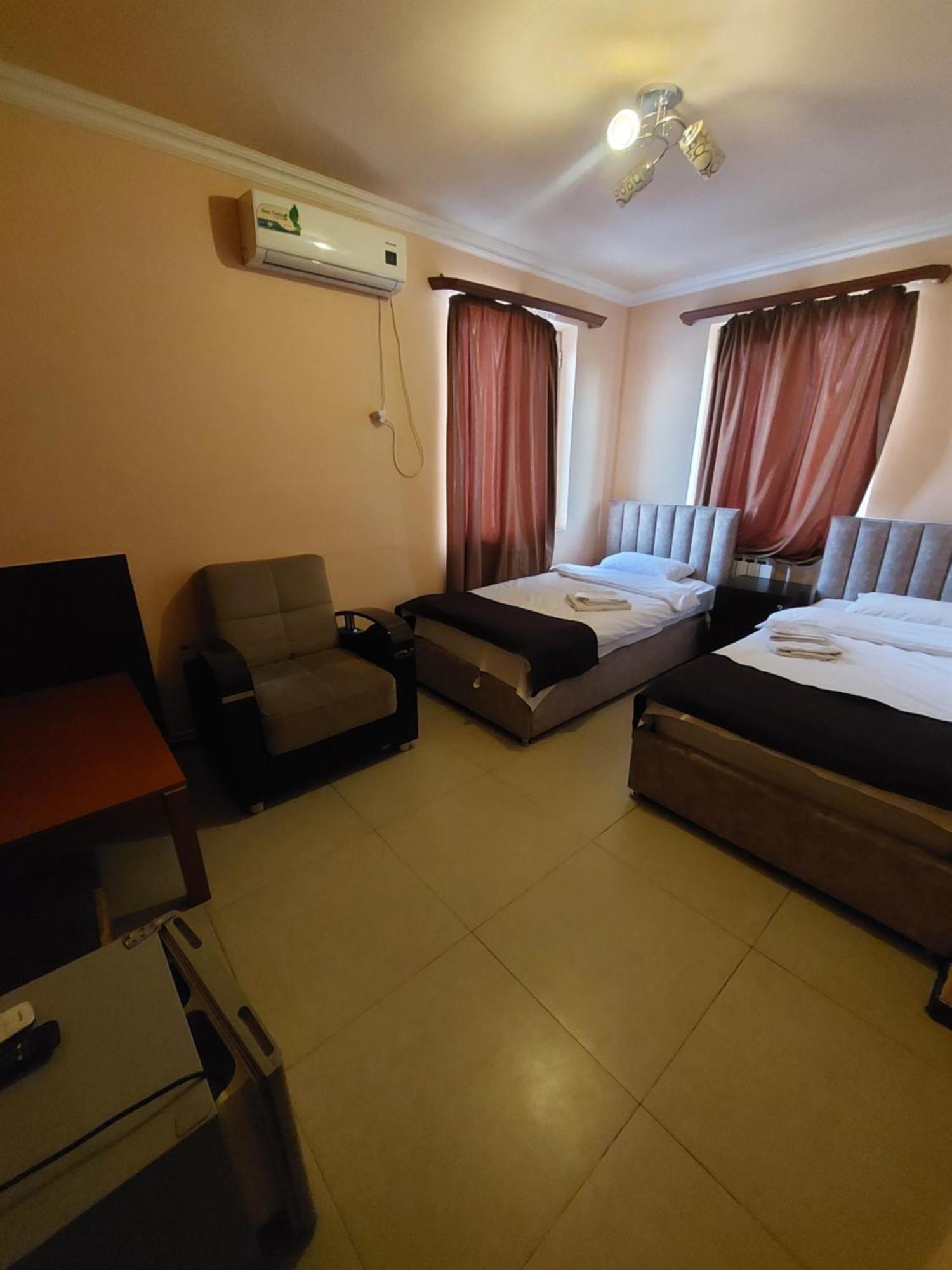Rp Hotel- Hostel Єреван Екстер'єр фото