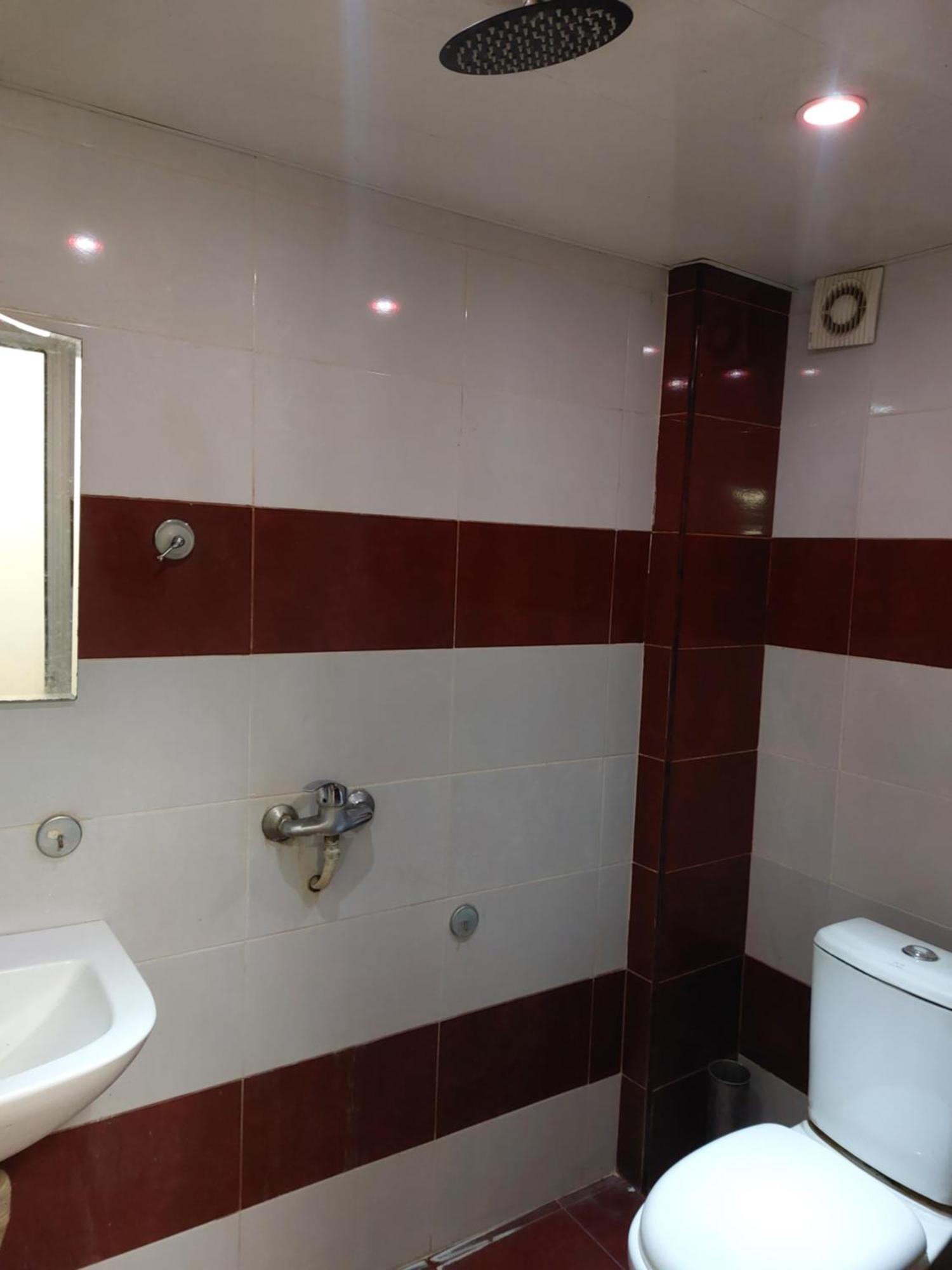 Rp Hotel- Hostel Єреван Екстер'єр фото