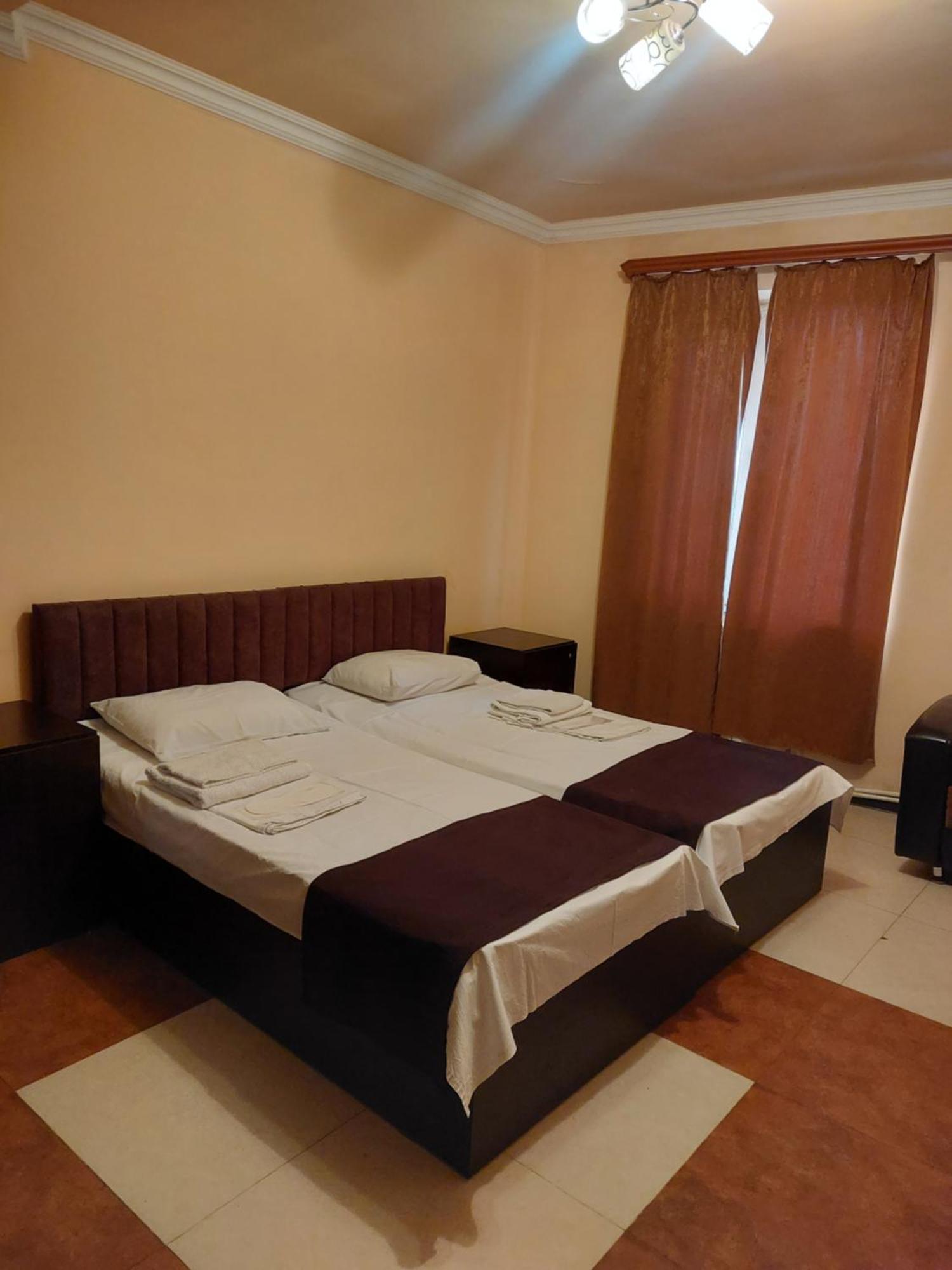 Rp Hotel- Hostel Єреван Екстер'єр фото